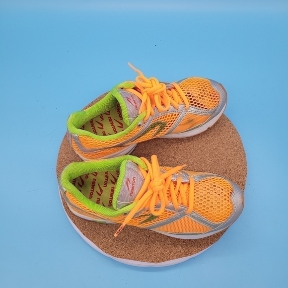 Newton Shoe Women's 6.5 Terra Momentum Running Orange Lime Sneakers - Picture 3 of 8